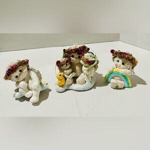 Dreamsticles Adorable Three Cherub Figurines with Floral Accents Ángel Theme